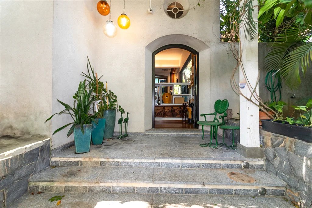 Casa à venda ou para alugar com 3 quartos, sendo 1 suíte, em Butantã, São Paulo, SP