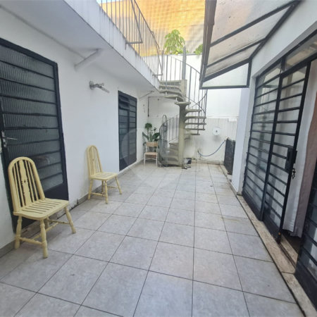 Casa à venda com 3 quartos, sendo 1 suíte,  em Pinheiros, São Paulo, SP