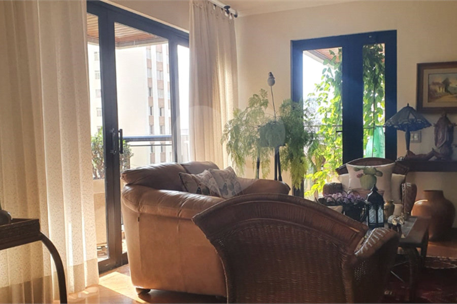 Apartamento à venda com 4 quartos, sendo 3 suítes,  em Perdizes, São Paulo, SP