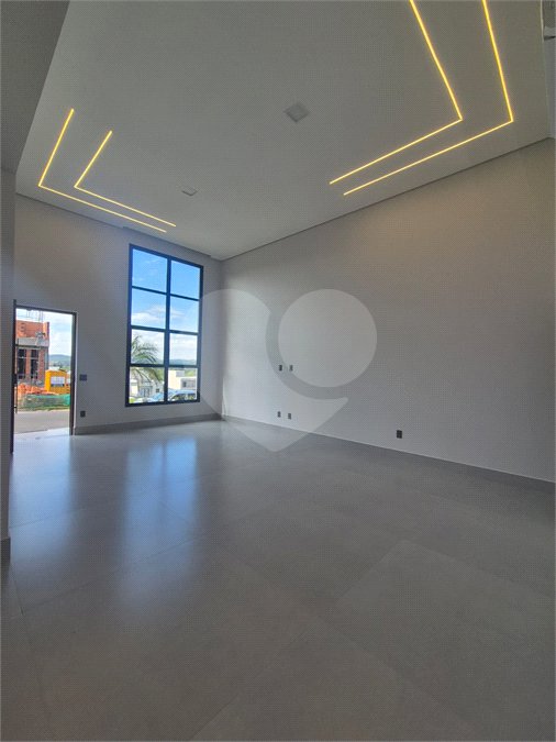 Casa à venda com 3 suítes no condomínio London Park, Indaiatuba - SP