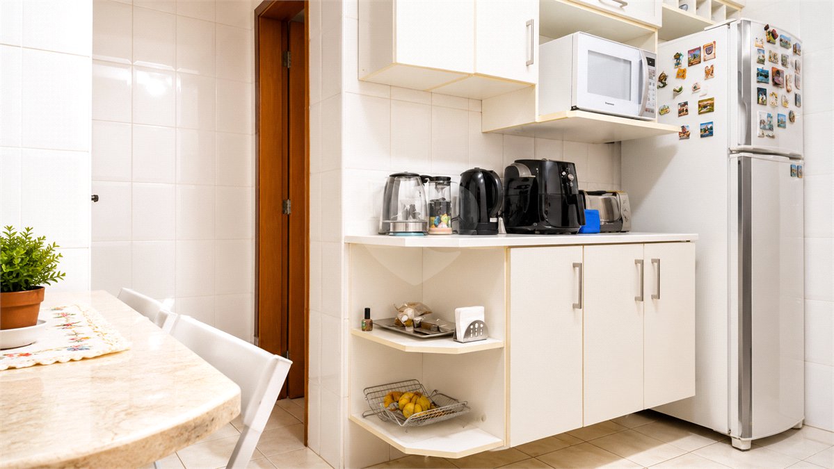 Apartamento à venda com 3 quartos, sendo 1 suíte, em Santo Amaro, São Paulo, SP