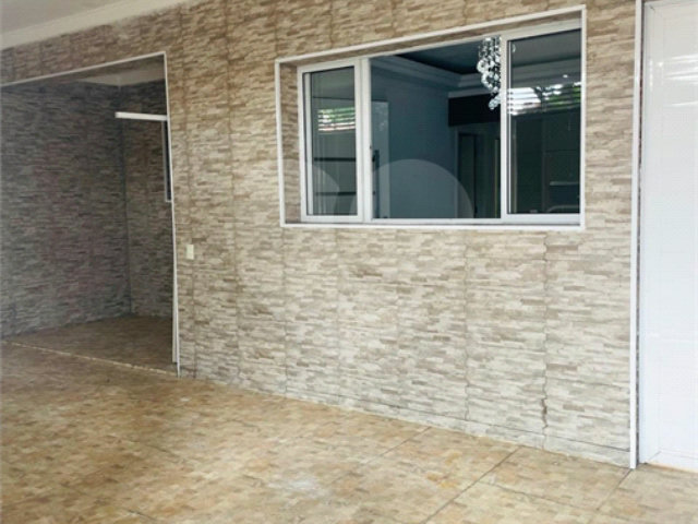 Casa à venda com 4 quartos, sendo 1 suíte,  em Santo Amaro, São Paulo, SP