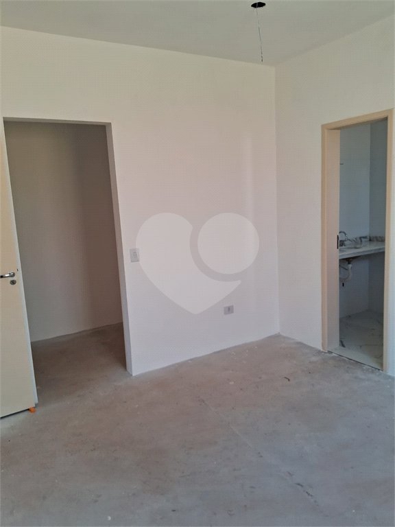 Casa Térrea à venda com 3 quartos, sendo 1 suíte, em Parque Rizzo, Cotia, SP