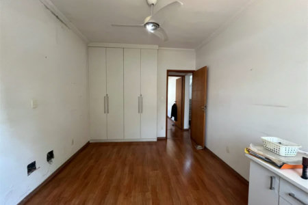 Sobrado à venda com 4 quartos, sendo 1 suíte, em Vila Cordeiro, São Paulo, SP