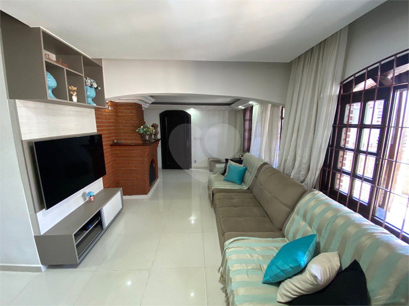 Casa à venda com 3 quartos, sendo 1 suíte,  em Parque Santa Rosa, Suzano, SP