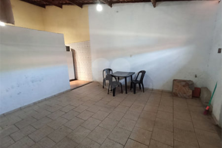 Casa à venda com 4 quartos, sendo 1 suíte, em Vila Belo Horizonte, Itapetininga, SP