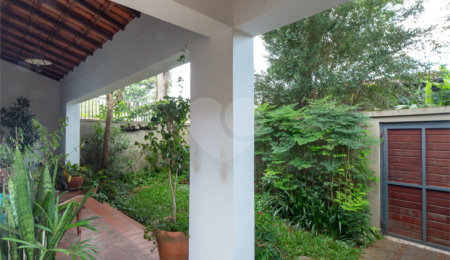 Casa à venda com 3 quartos, sendo 1 suíte,  em Alto da Boa Vista, São Paulo, SP