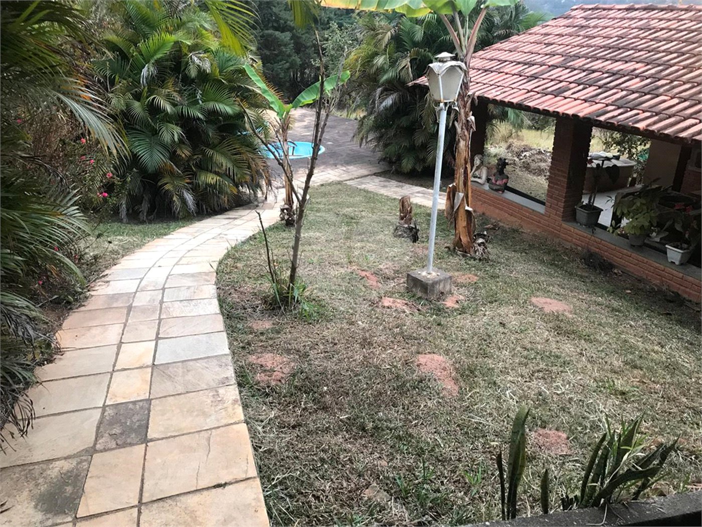 Chácara à venda com 4 quartos, sendo 1 suíte,  em Monterrey, Louveira, SP
