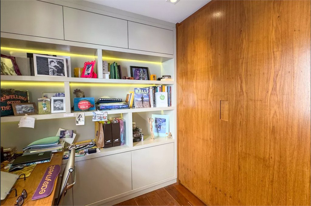 Apartamento à venda com 3 quartos, sendo 1 suíte, em Brooklin Paulista, São Paulo, SP