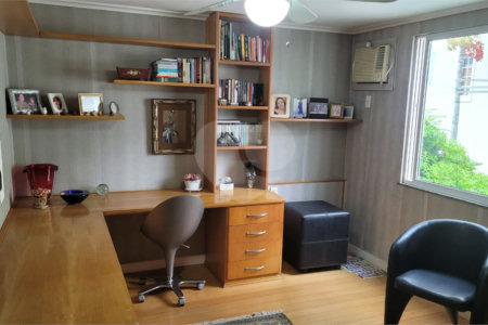 Casa à venda com 4 quartos, sendo 2 suítes, no condomínio Crystal Lake, Rio de Janeiro - RJ