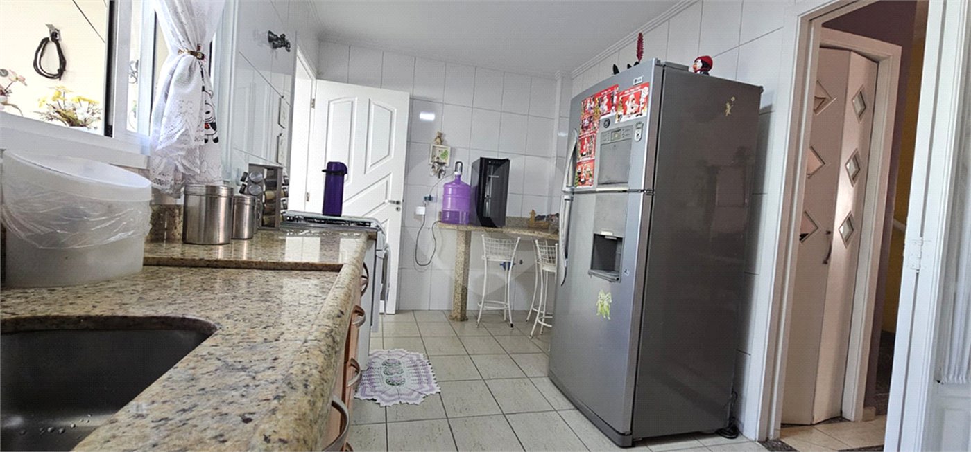 Sobrado à venda com 3 quartos, sendo 1 suíte,  em Vila Regente Feijó, São Paulo, SP