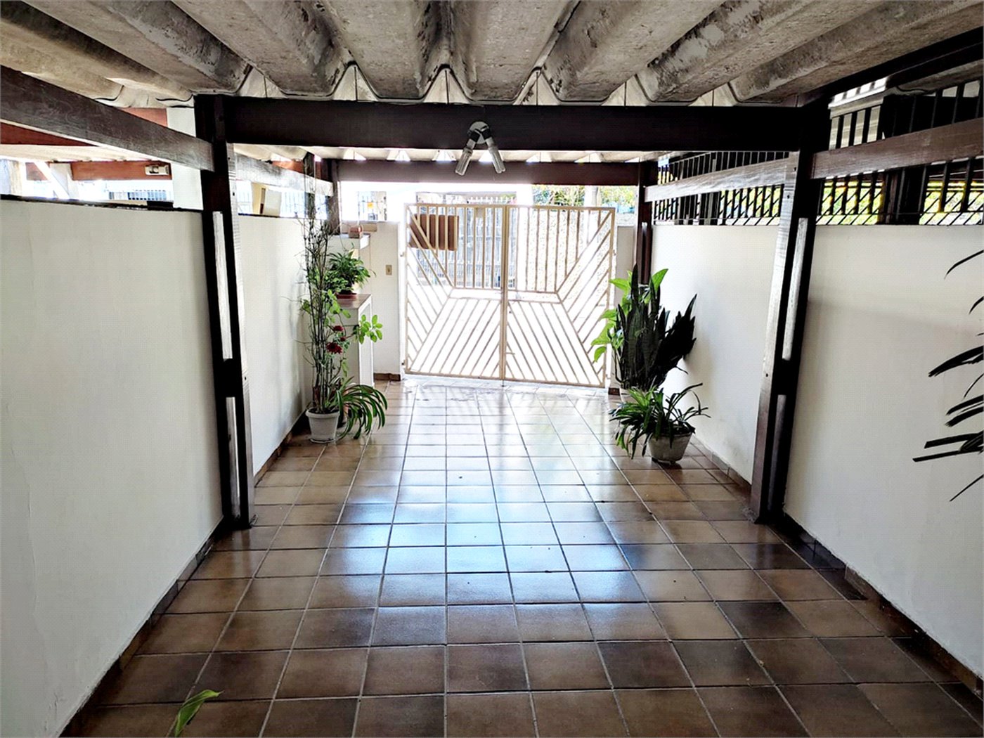 Sobrado à venda com 2 suítes em Tremembé, São Paulo, SP