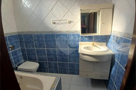 Casa à venda com 4 quartos, sendo 2 suítes, em Vila Gustavo, São Paulo, SP