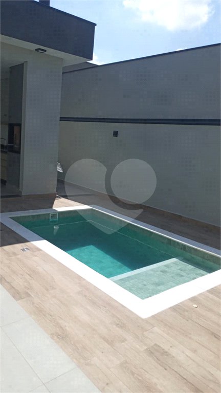 Casa à venda com 3 suítes no condomínio Jardim Residencial Dona Lucilla, Indaiatuba - SP