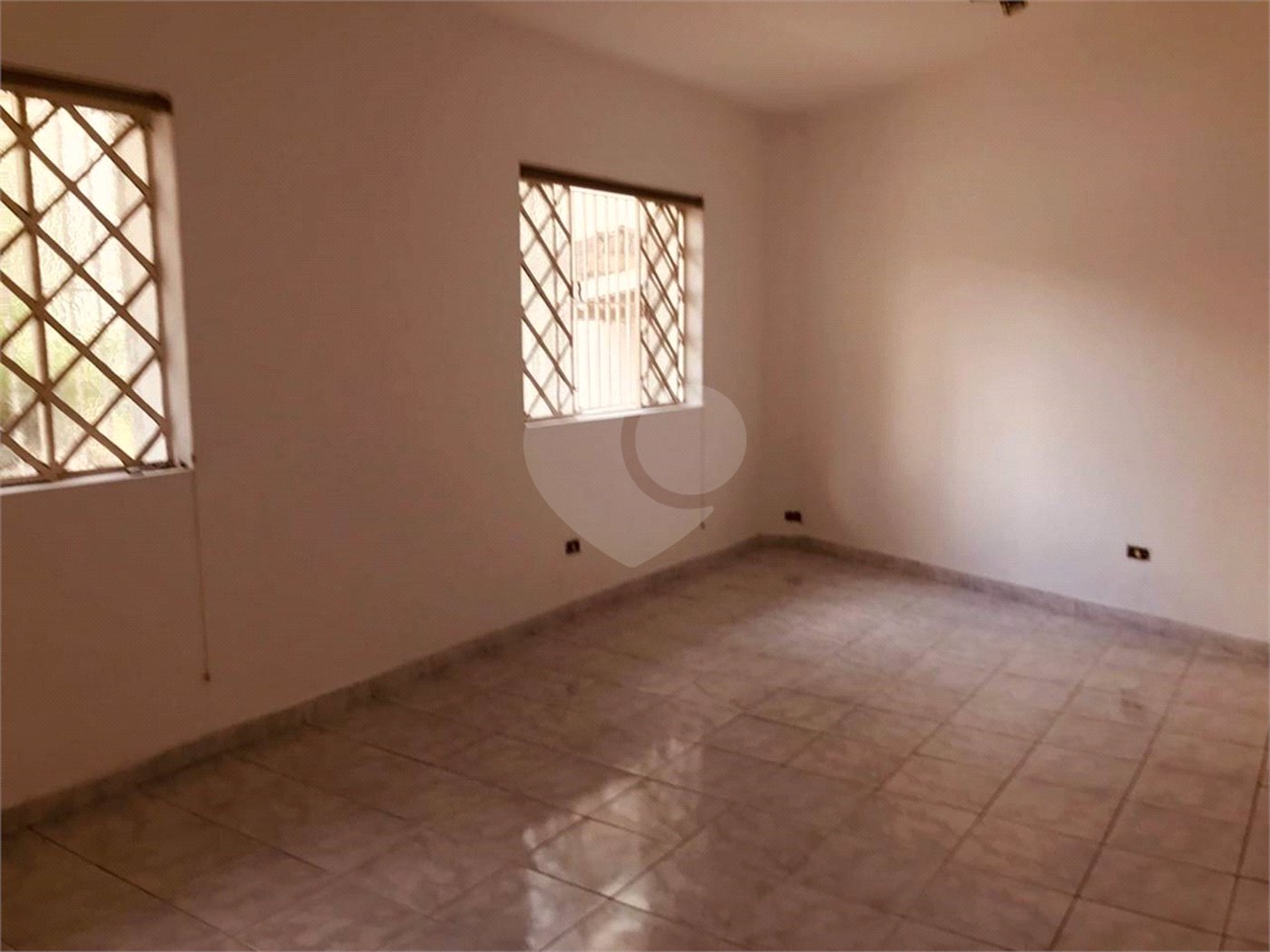 Casa à venda com 3 quartos, sendo 1 suíte, em Vila Mariana, São Paulo, SP