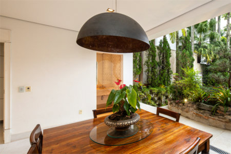 Casa à venda com 5 suítes em Jardim Cordeiro, São Paulo, SP