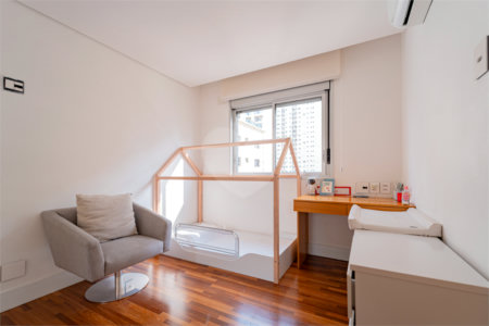 Apartamento à venda com 3 suítes em Campo Belo, São Paulo, SP