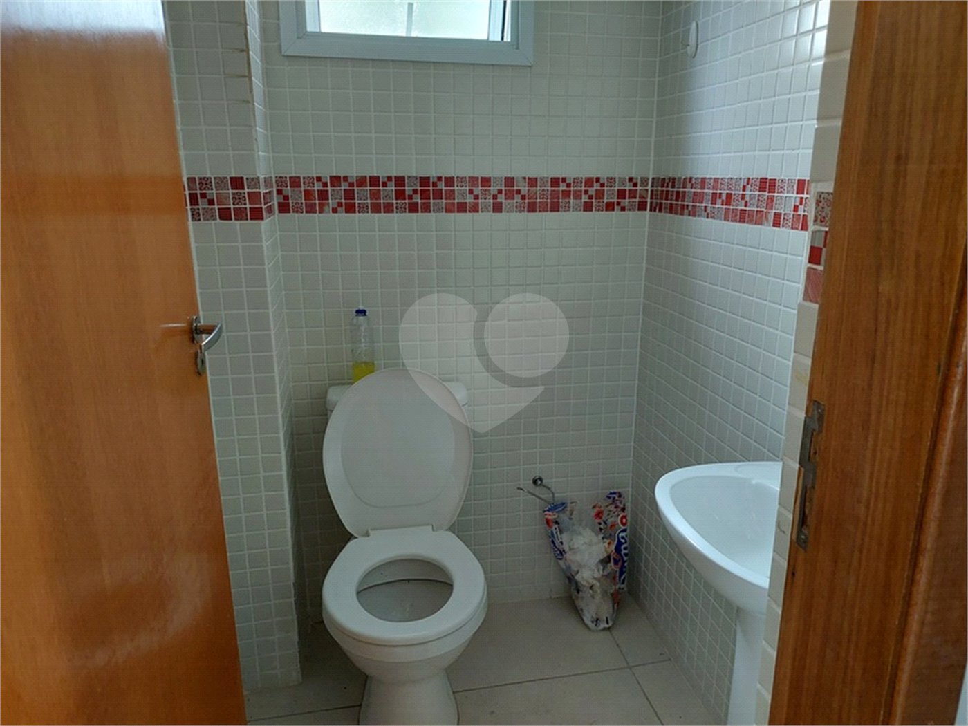 Casa à venda com 3 quartos, sendo 1 suíte, em Barreiro, Mairiporã, SP