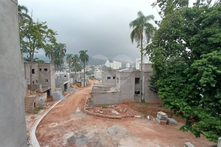 Casa à venda com 3 suítes no condomínio Residencial Floresta, São Paulo - SP