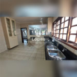 Casa à venda com 3 quartos, sendo 1 suíte, no condomínio Eldourado, São José dos Campos - SP