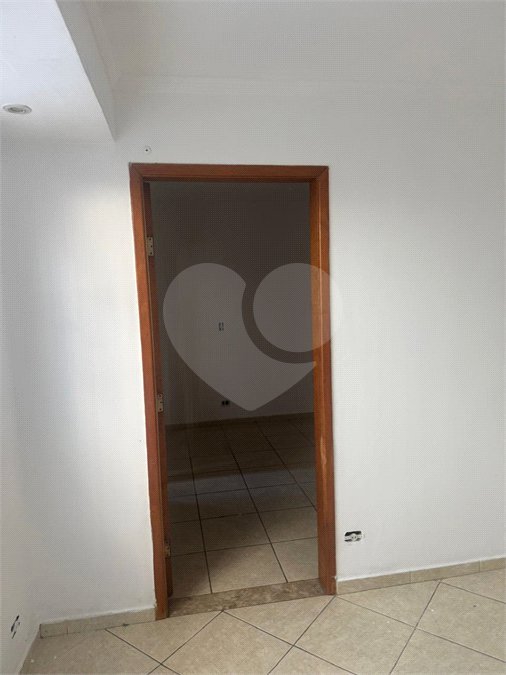 Sobrado à venda com 5 quartos em Bela Vista, Osasco, SP