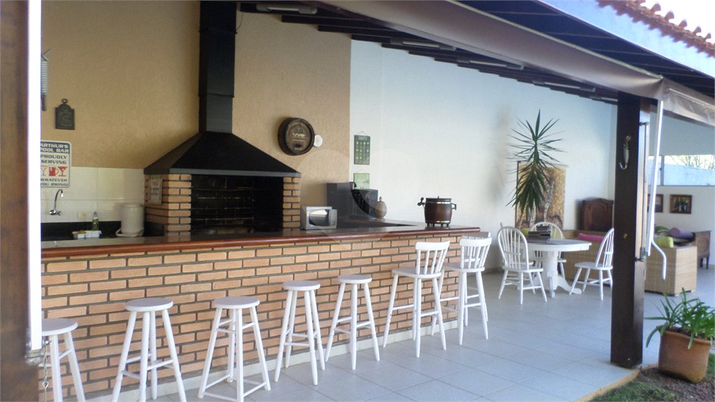 Sobrado à venda com 4 suítes em Recanto Impla, Carapicuíba, SP