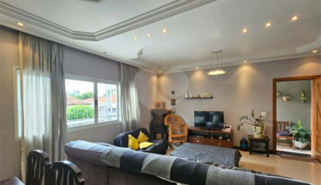 Casa à venda com 3 quartos, sendo 1 suíte,  em Vila Fiat Lux, São Paulo, SP