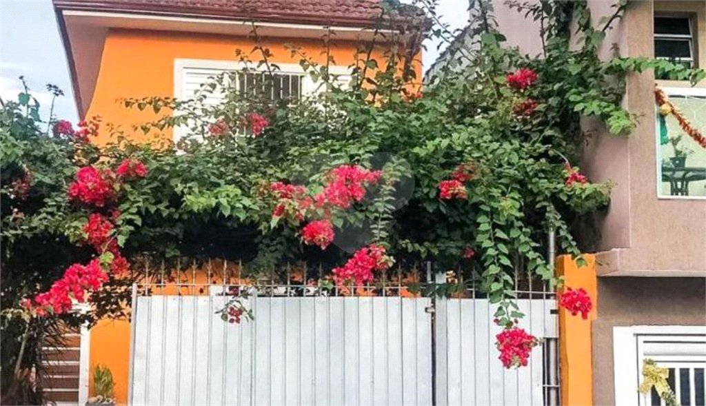 Sobrado à venda com 5 quartos, sendo 1 suíte, em Parque Edu Chaves, São Paulo, SP