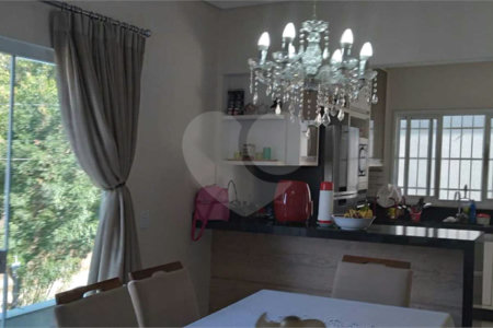 Casa à venda com 3 quartos, sendo 1 suíte, em Santa Cândida, Vinhedo, SP