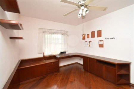 Casa à venda com 5 quartos, sendo 2 suítes, em Vila Galvão, Guarulhos, SP