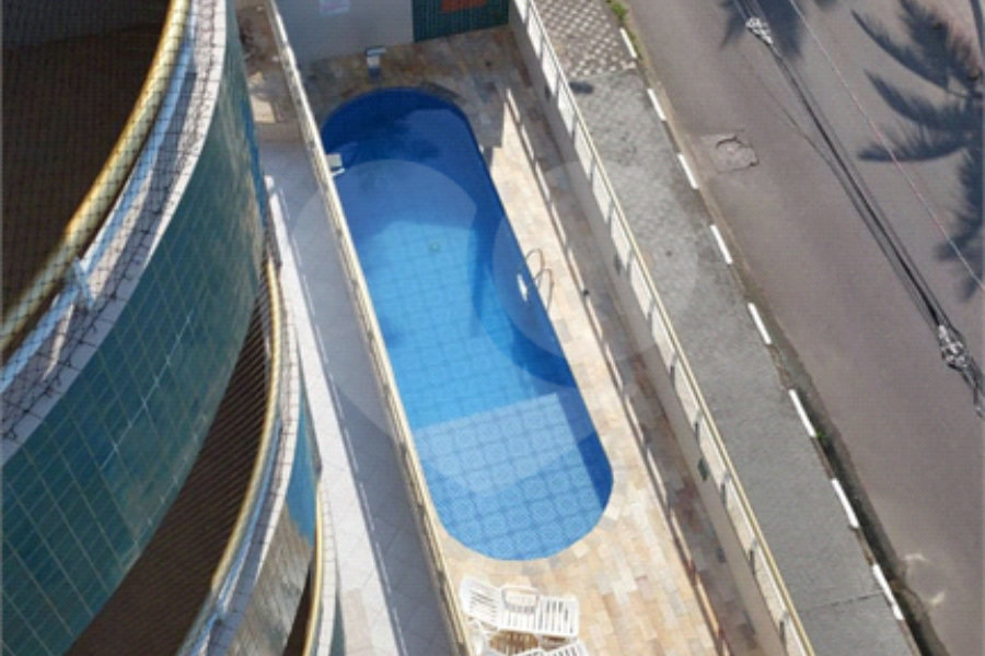 Apartamento à venda com 2 quartos, sendo 1 suíte,  em Vera Cruz, Mongaguá, SP