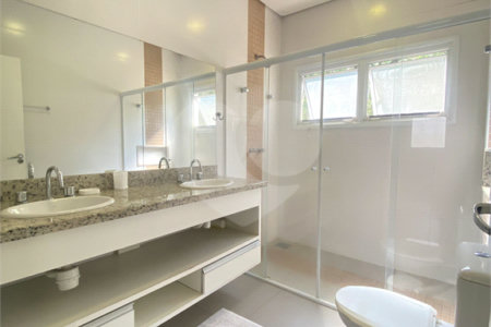 Casa à venda com 6 quartos, sendo 5 suítes, no condomínio Monte Belo, Salto - SP