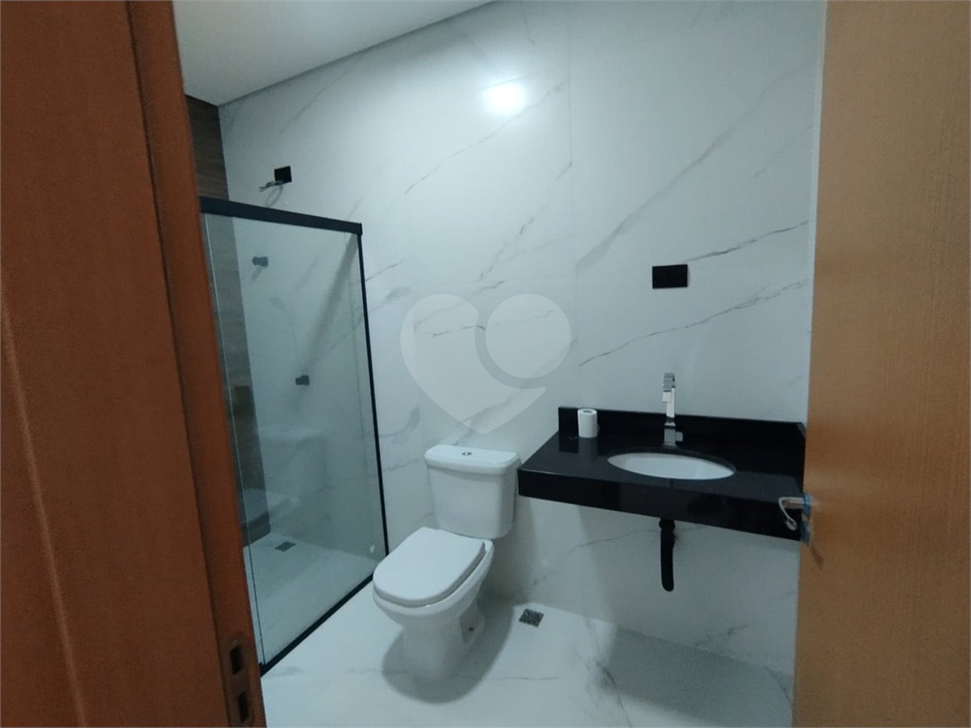 Casa à venda com 3 quartos, sendo 2 suítes, em Cachoeirinha, Bom Jesus dos Perdões, SP