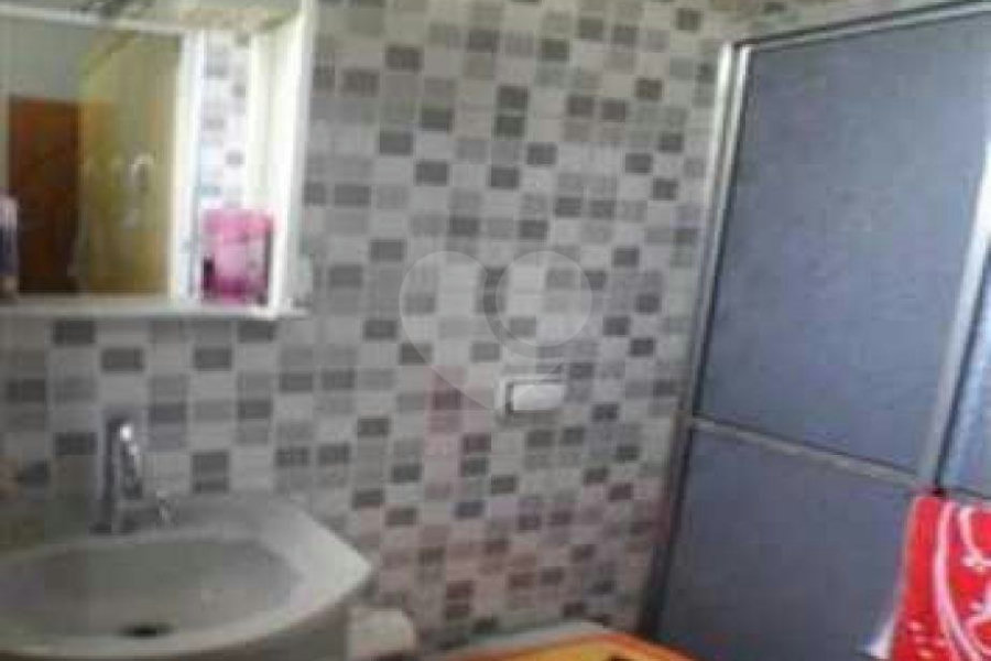Casa à venda com 2 quartos, sendo 1 suíte, no condomínio Travessa Carmem Lúcia Carneiro,88, São Paulo - SP
