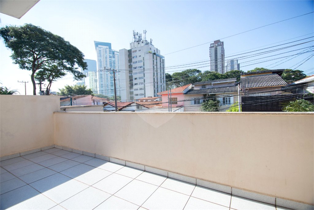 Sobrado à venda com 4 quartos, sendo 1 suíte, em Brooklin, São Paulo, SP