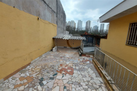 Sobrado à venda com 4 quartos, sendo 1 suíte,  em Vila Guarani (z Sul), São Paulo, SP