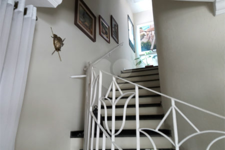 Sobrado à venda com 2 quartos, sendo 1 suíte, em Jardim Paulista, Mogi das Cruzes, SP