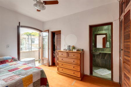 Casa de Vila à venda com 2 quartos, sendo 1 suíte, em Jardim Hípico, São Paulo, SP