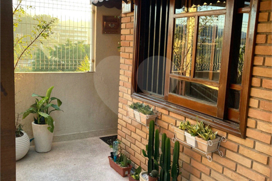 Casa à venda com 3 quartos, sendo 1 suíte, no condomínio Barbará II, São Paulo - SP