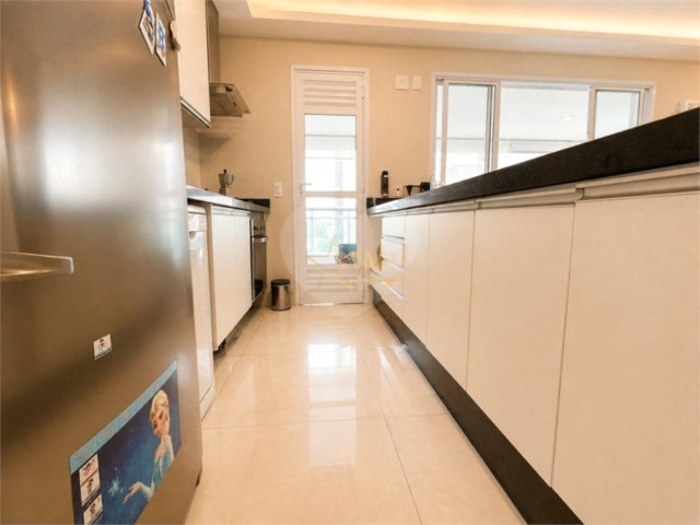 Apartamento à venda com 3 quartos, sendo 1 suíte,  em Brooklin, São Paulo, SP