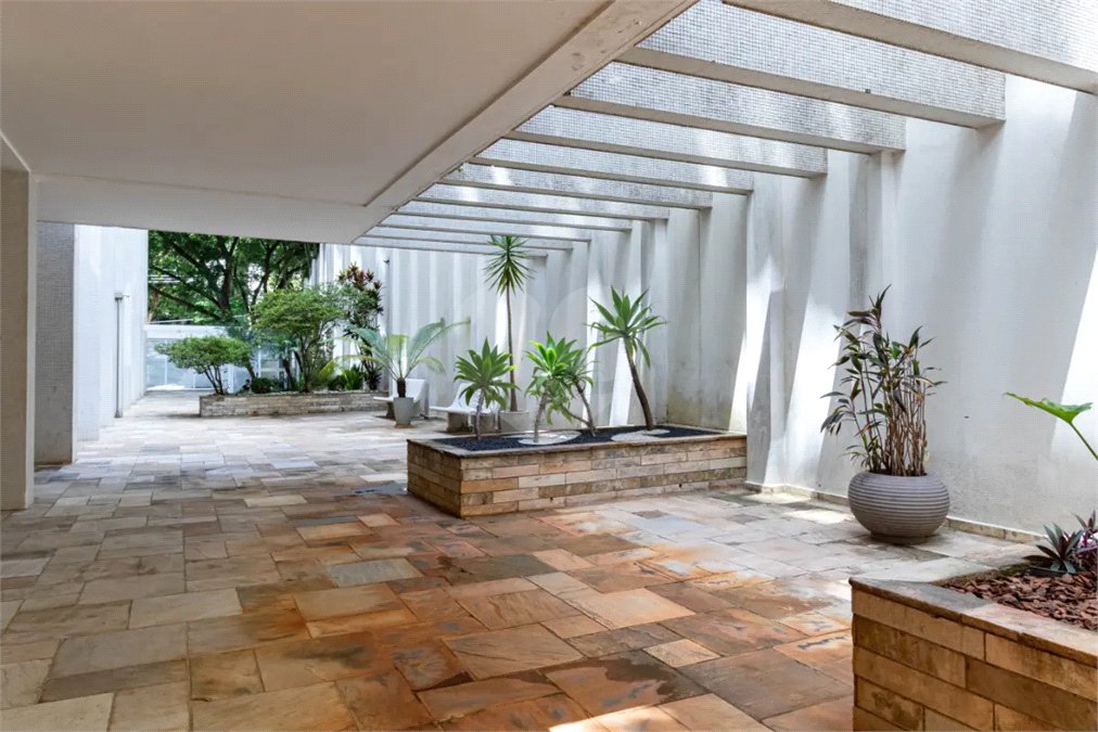 Apartamento à venda com 3 suítes em Jardim Paulista, São Paulo, SP