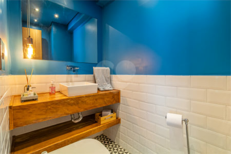 Apartamento à venda com 3 quartos, sendo 1 suíte, em Moema, São Paulo, SP