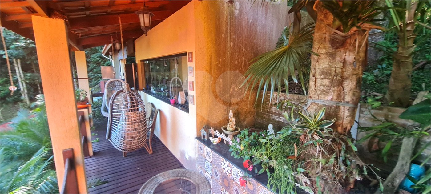 Casa à venda com 3 suítes no condomínio Parque Imperial da Cantareira, Mairiporã - SP