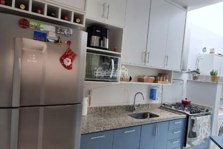 Casa à venda com 3 quartos, sendo 1 suíte, em Residencial Jardins da Catalunha, Atibaia, SP