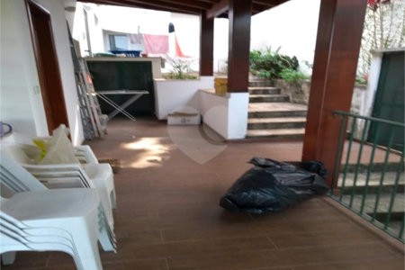 Casa à venda com 5 suítes em Vila Pirajussara, São Paulo, SP