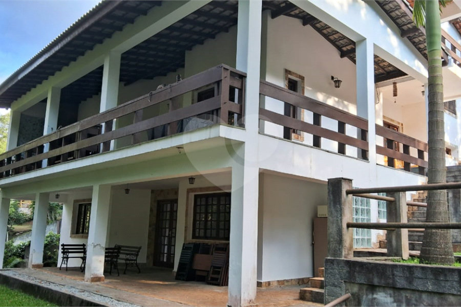 Casa à venda com 3 quartos, sendo 1 suíte,  no condomínio Alpes da Cantareira, Mairiporã - SP