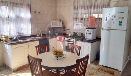 Casa à venda com 5 suítes no condomínio Estância Marambaia, Vinhedo - SP