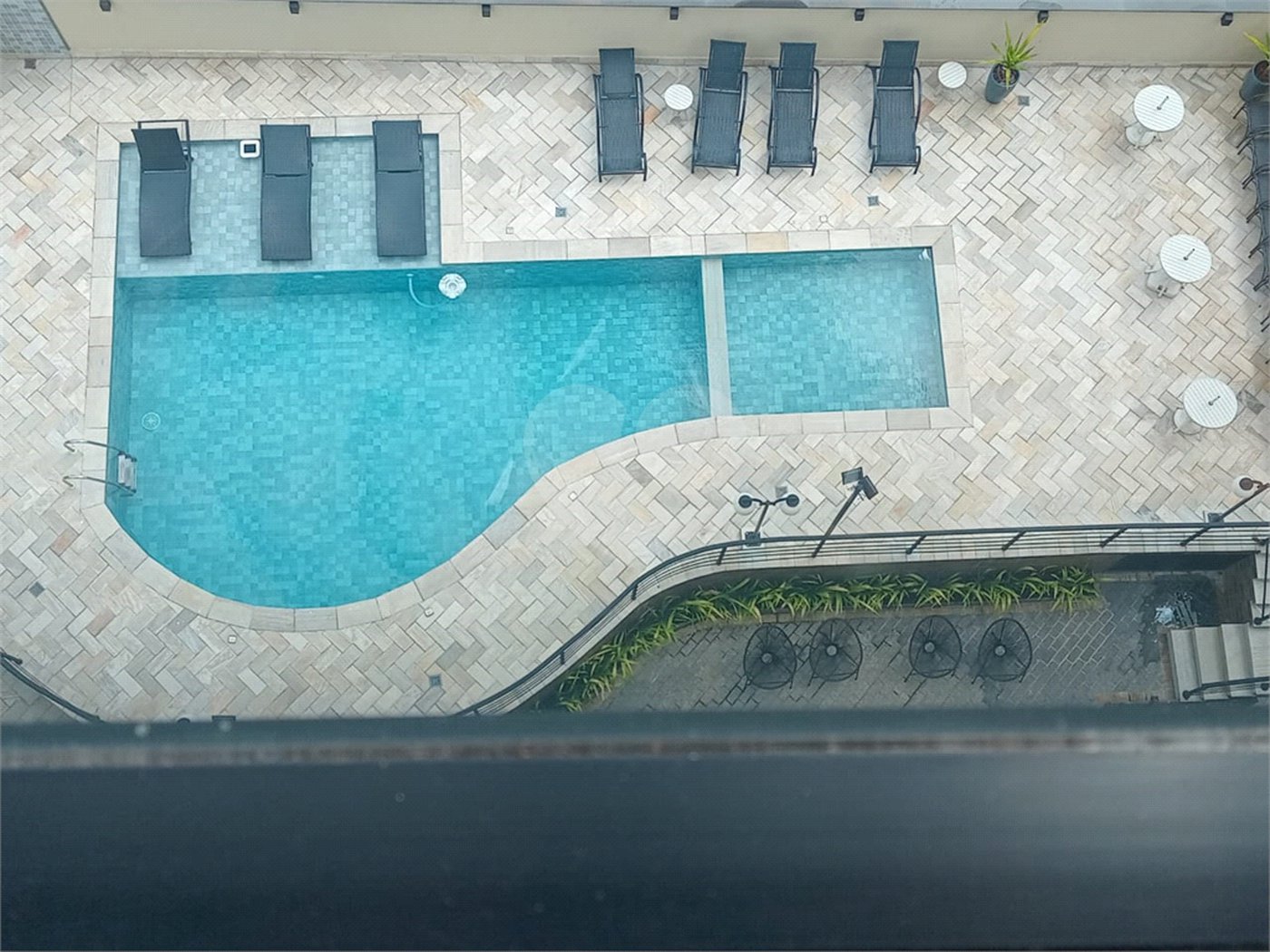 Apartamento à venda com 3 quartos, sendo 1 suíte,  em Vila Suzana, São Paulo, SP