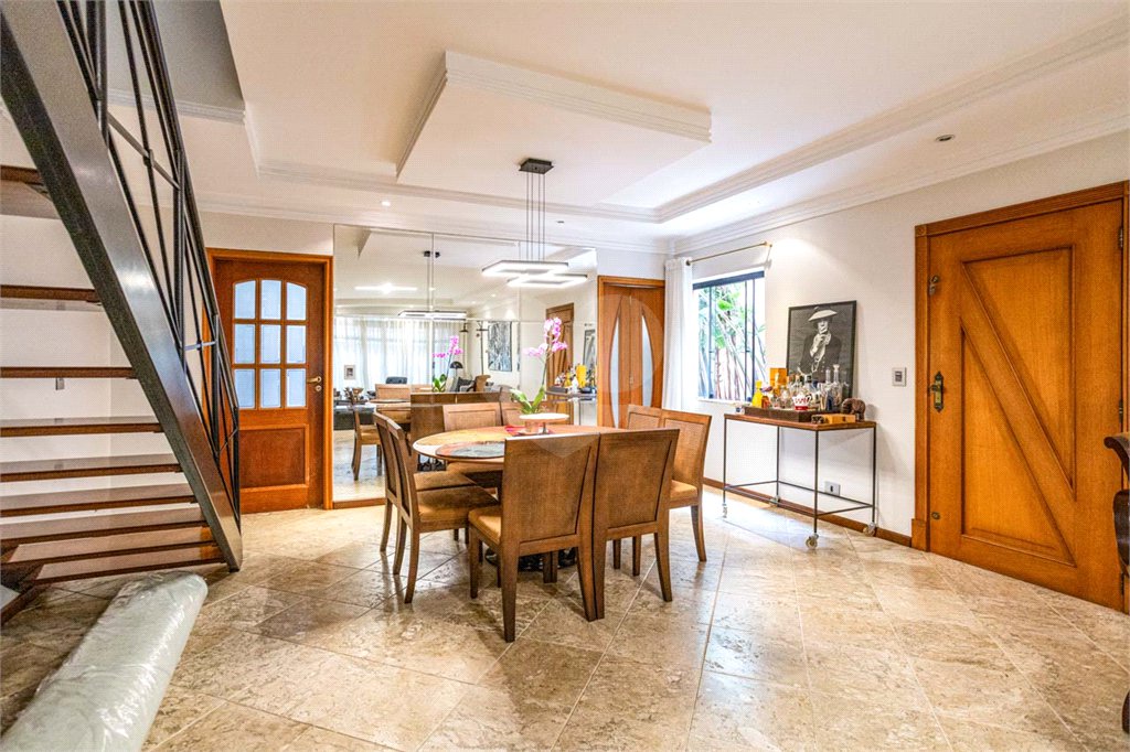 Sobrado Residencial à Venda – Vila Mariana – 274 m² de Área Útil