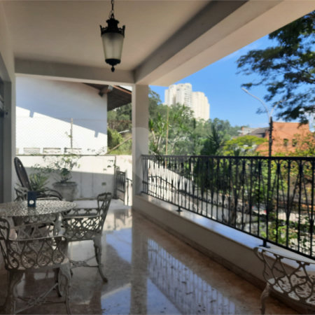 Casa com 4 quartos e 3 suítes com ótimo lazer no Jardim Marajoara